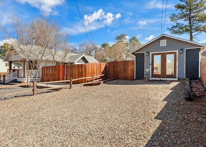 Dom wakacyjny Modern Pet-friendly - Graystone Retreat